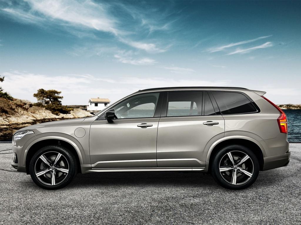 Volvo XC90 t8 390pk r-design | full options !! b&w| luchtvering| trekhaak