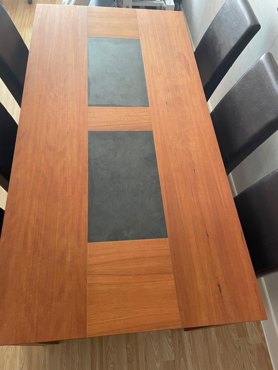 Te koop: Mooie kersen gefineerde tafel (eettafel) met 6 stoelen