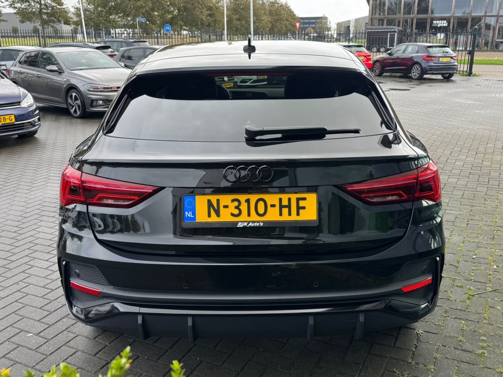 Audi Q3 sportback 35 tfsi s-line 3x * matrix led * camera * leder / alcanta