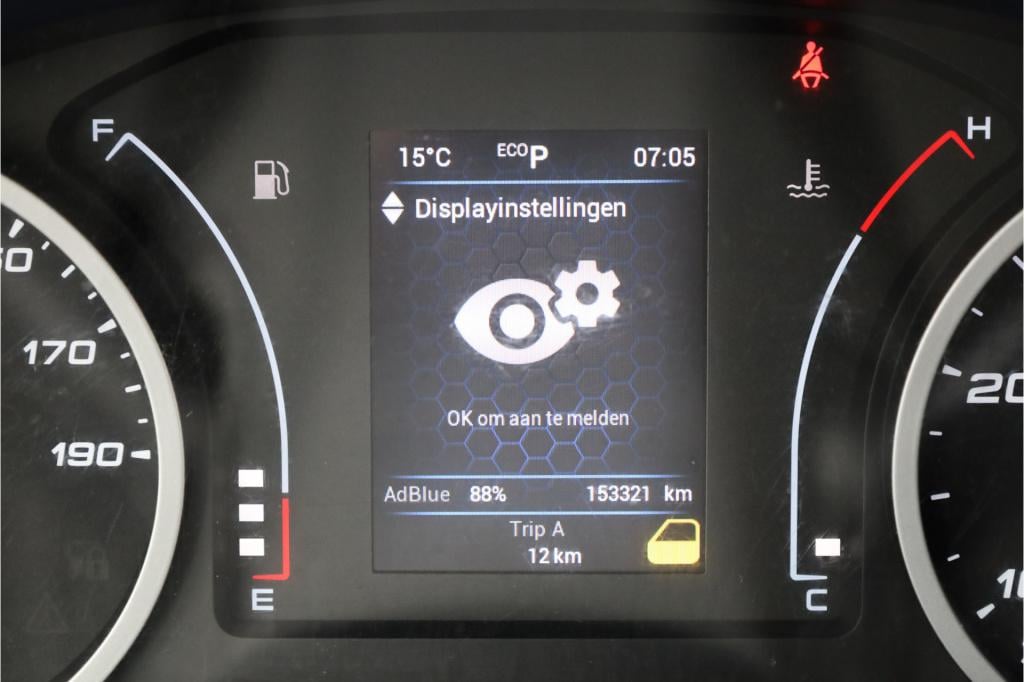 Iveco Daily 35s14 2.3 136pk automaat laadklep i nav i zijdeur i standkachel