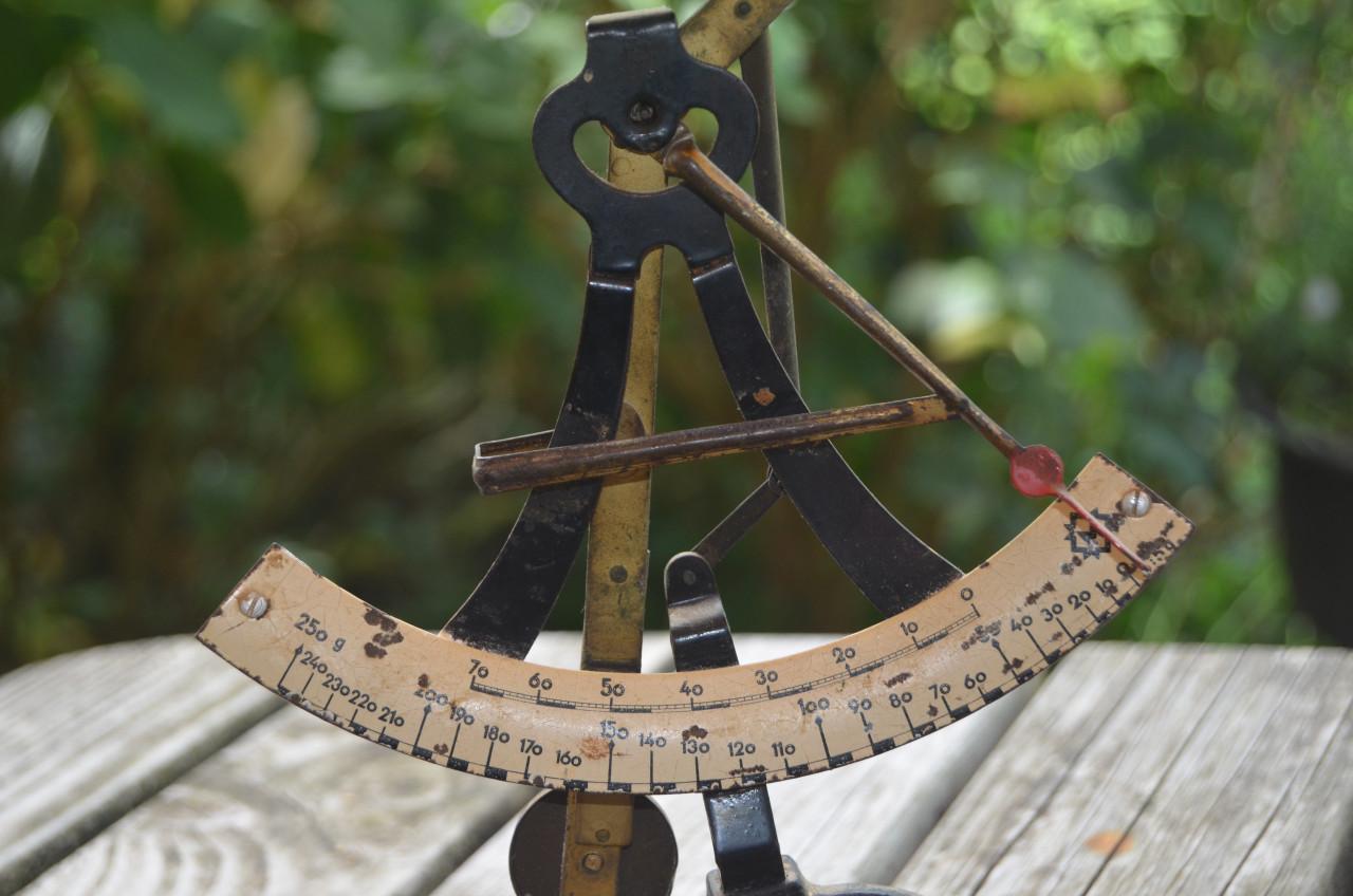 Antiek brievenweegschaaltje (3)