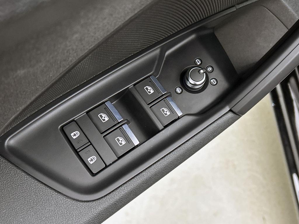 Audi A3 sportback 30 tfsi s edition | automaat | panoramadak | apple carpla