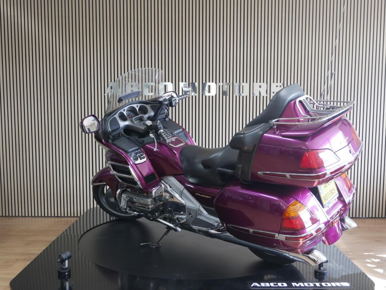 HONDA GL 1800 GOLDWING