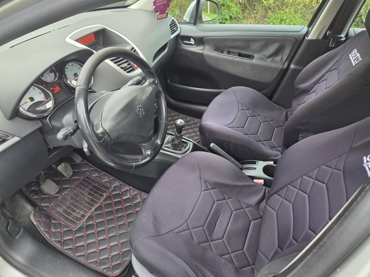 Peugeot 207 1.6 16v benzine