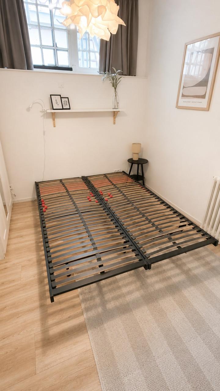 KOOPJE bed 160×210 bodem en 2 matrassen