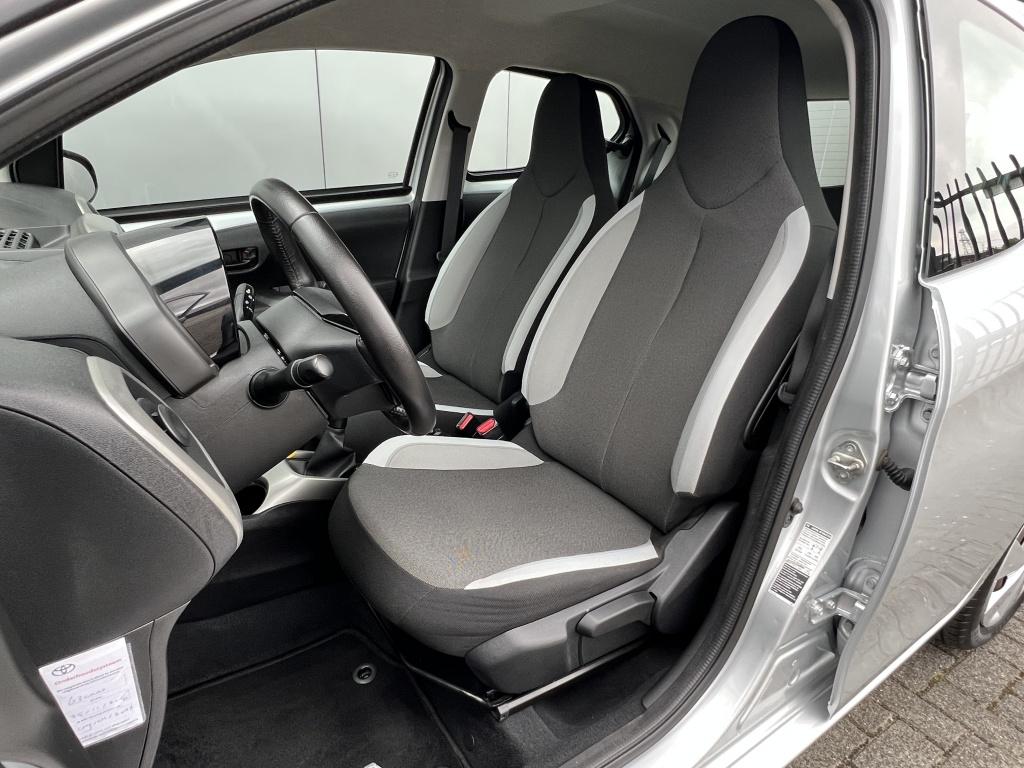 Toyota Aygo 1.0 vvt-i x-play airco | parkeercamera