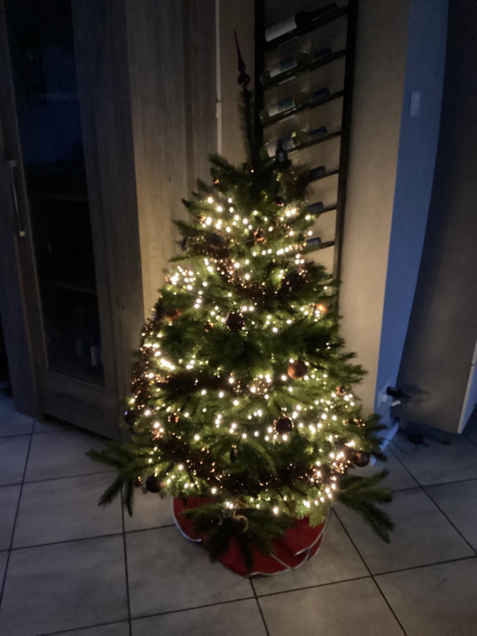 Mooie kunst kerstboom. 155 cm hoog.