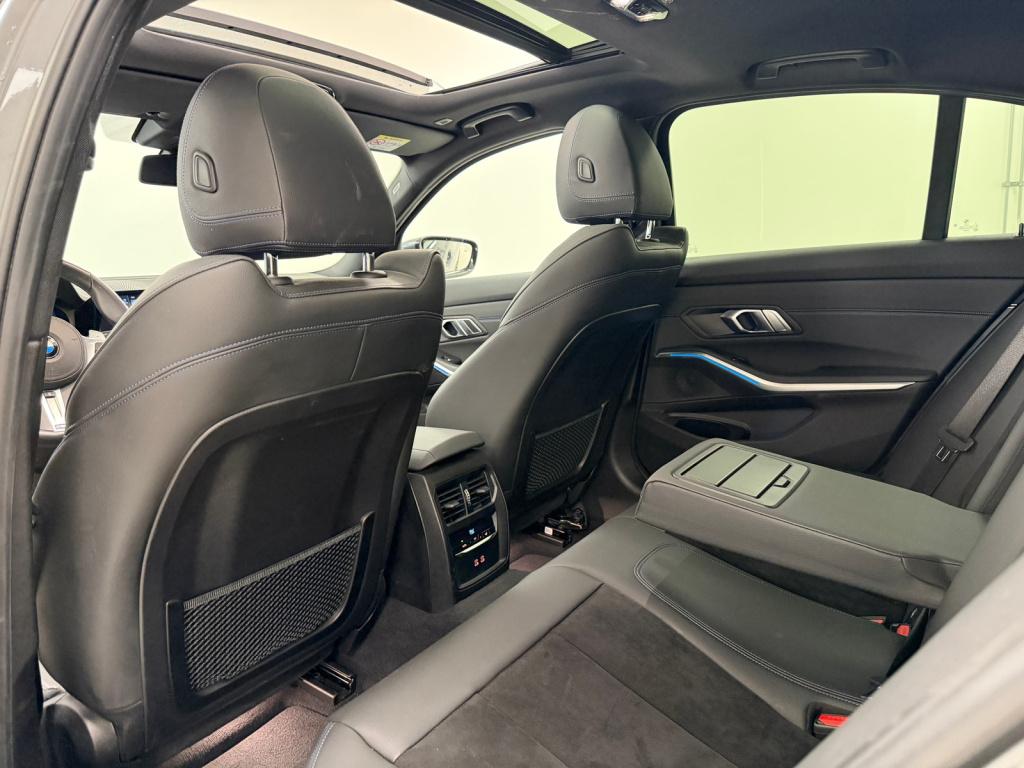 BMW 3-serie 330e m-sport | schuif/kanteldak | elektrische stoelen | verwarm