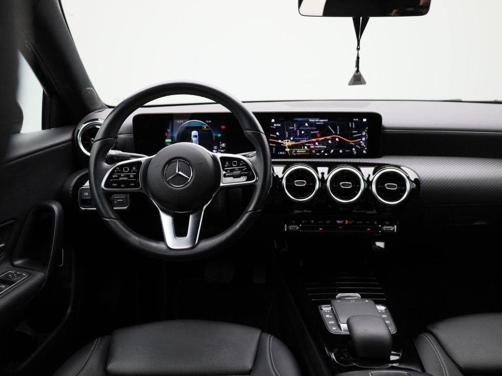Mercedes-Benz A-Klasse 250 e business line | phev | automaat | navigatie |