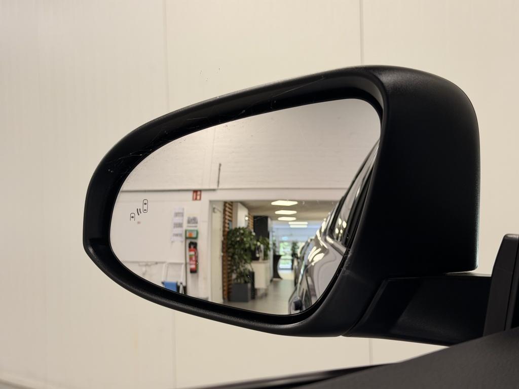 Toyota C-hr 1.8 hybrid dynamic | camera | navigatie |