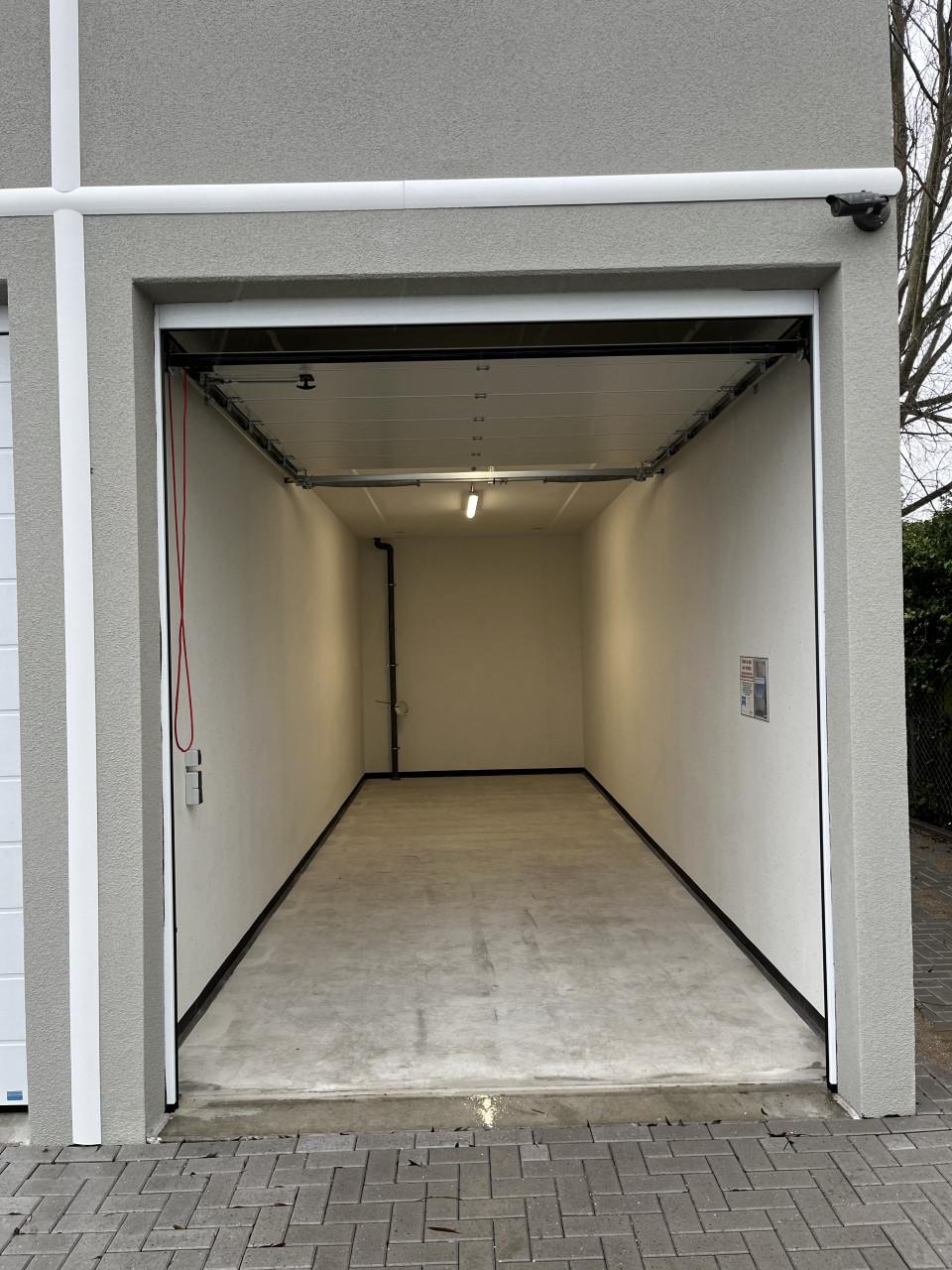 Garagebox ''Haamstedebox'' te huur