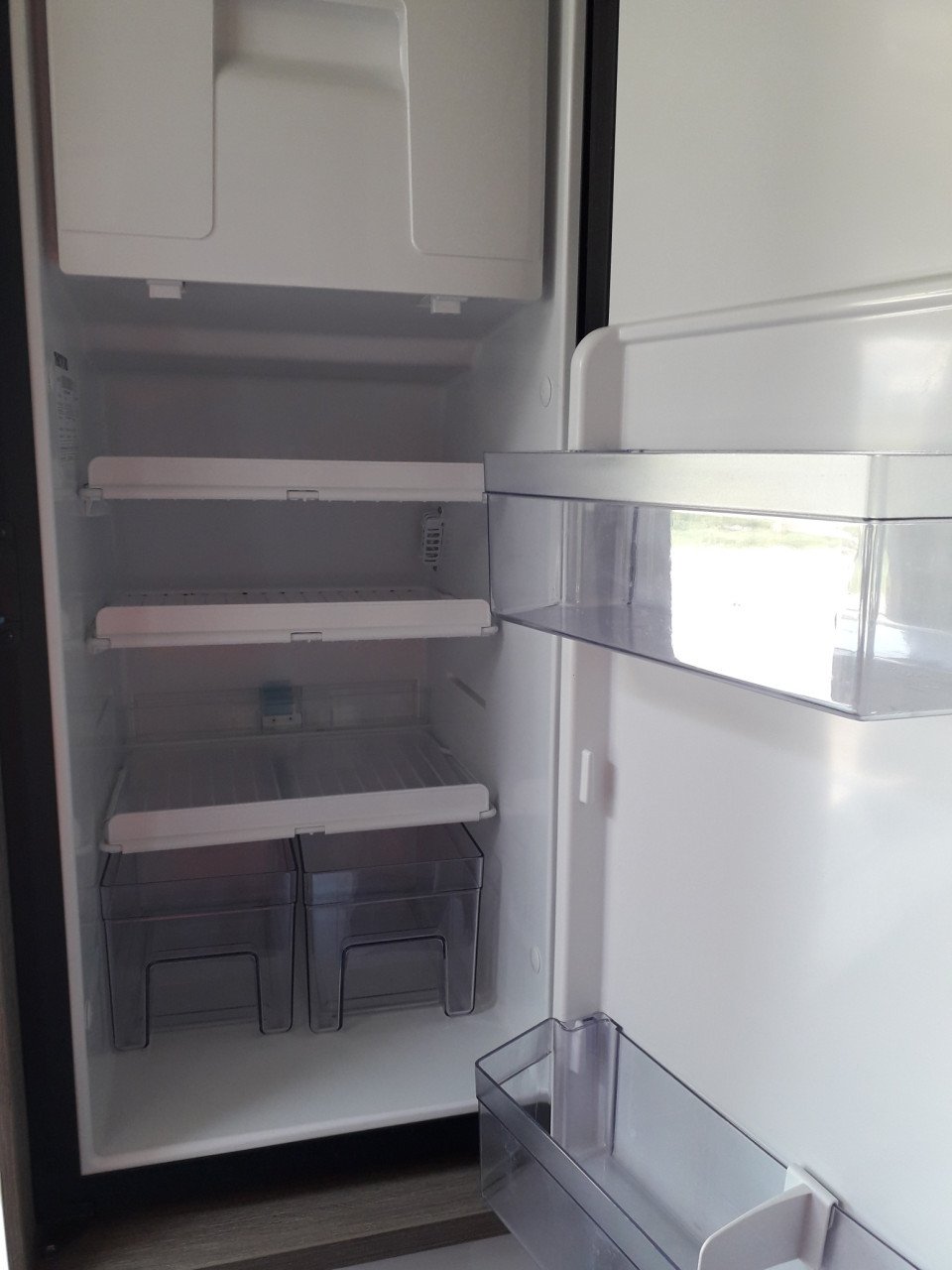 Boek nu onze Bus Camper : stahoogte 2,13 en lengtebedden 2,08 m !!