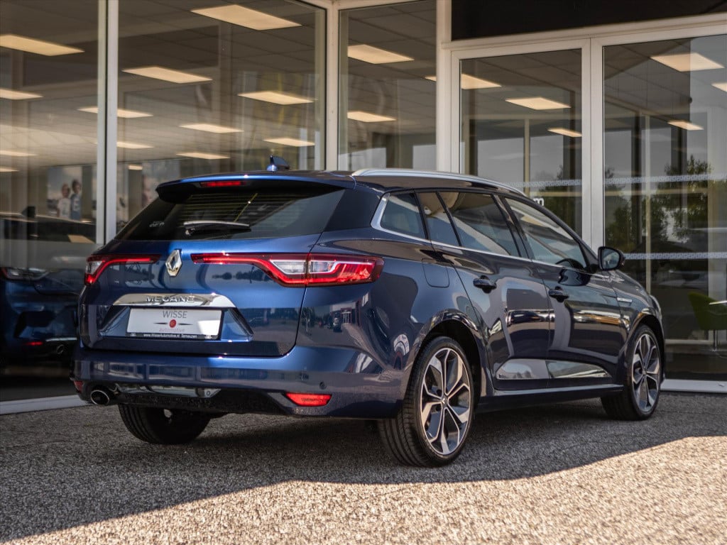 Renault Megane tce 130pk bose | navigatie | camera | park. sensoren | cruis