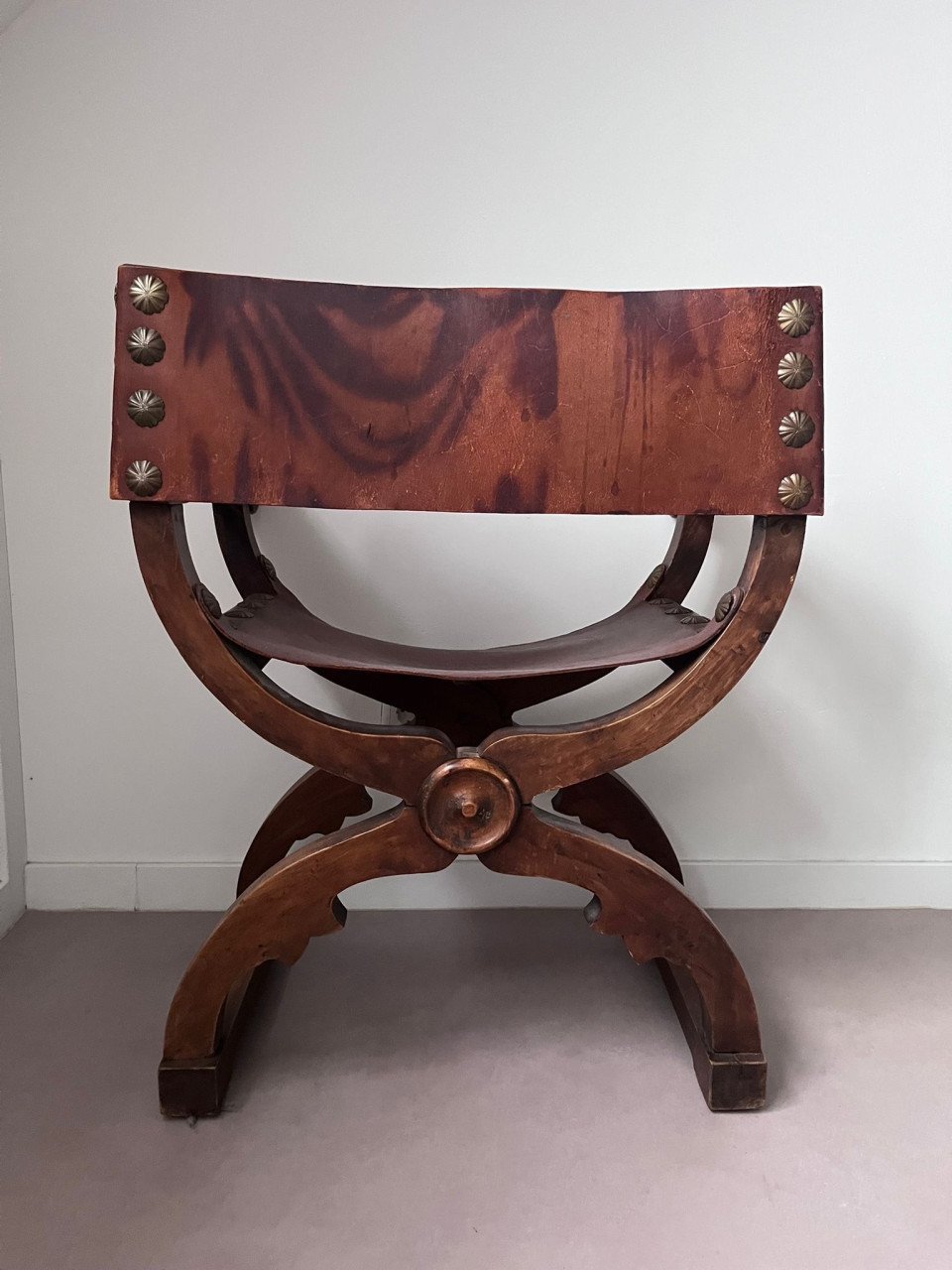 Savonarola stoel / Renaissance stijl – massief hout