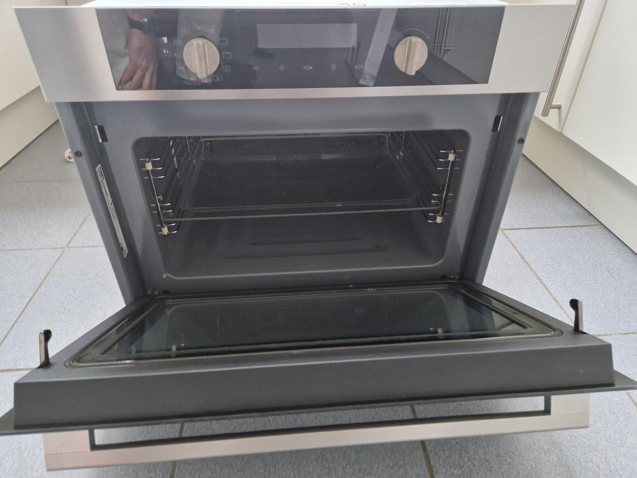 Oven