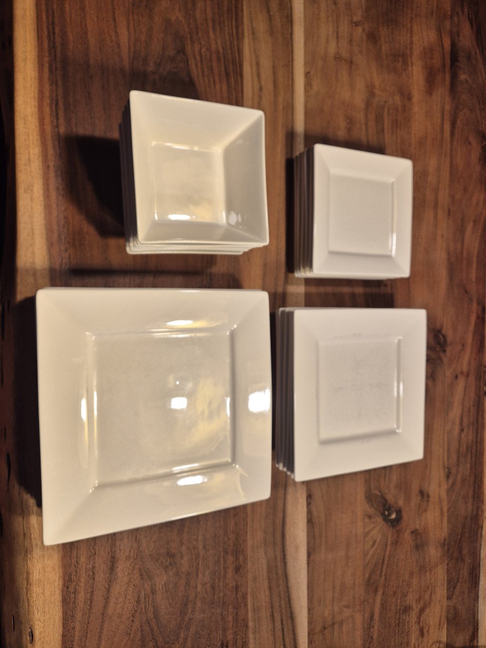 Vierkant servies, 24 delig