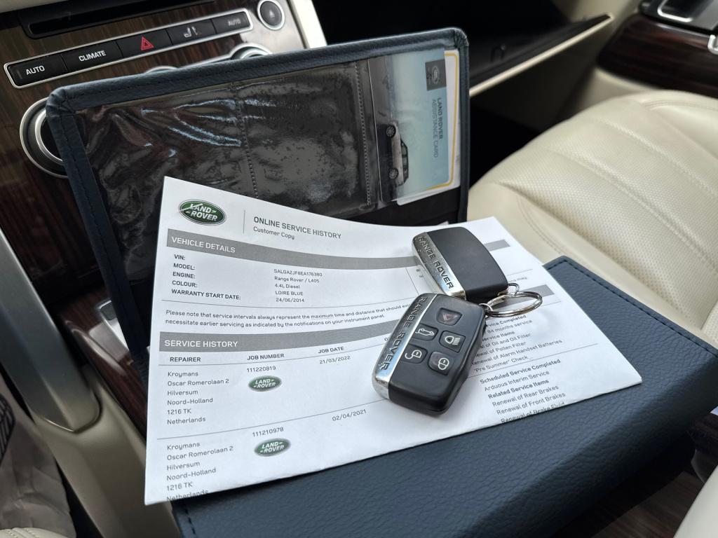 Land Rover Range Rover 4.4 sdv8 vogue * btw auto! prijs ex ex 16650 euro!!