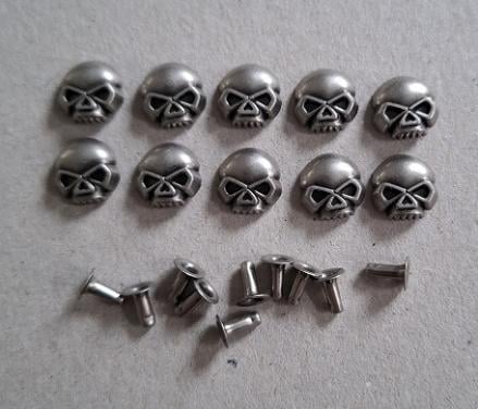10 Metalen Skull Studs  Nieuw