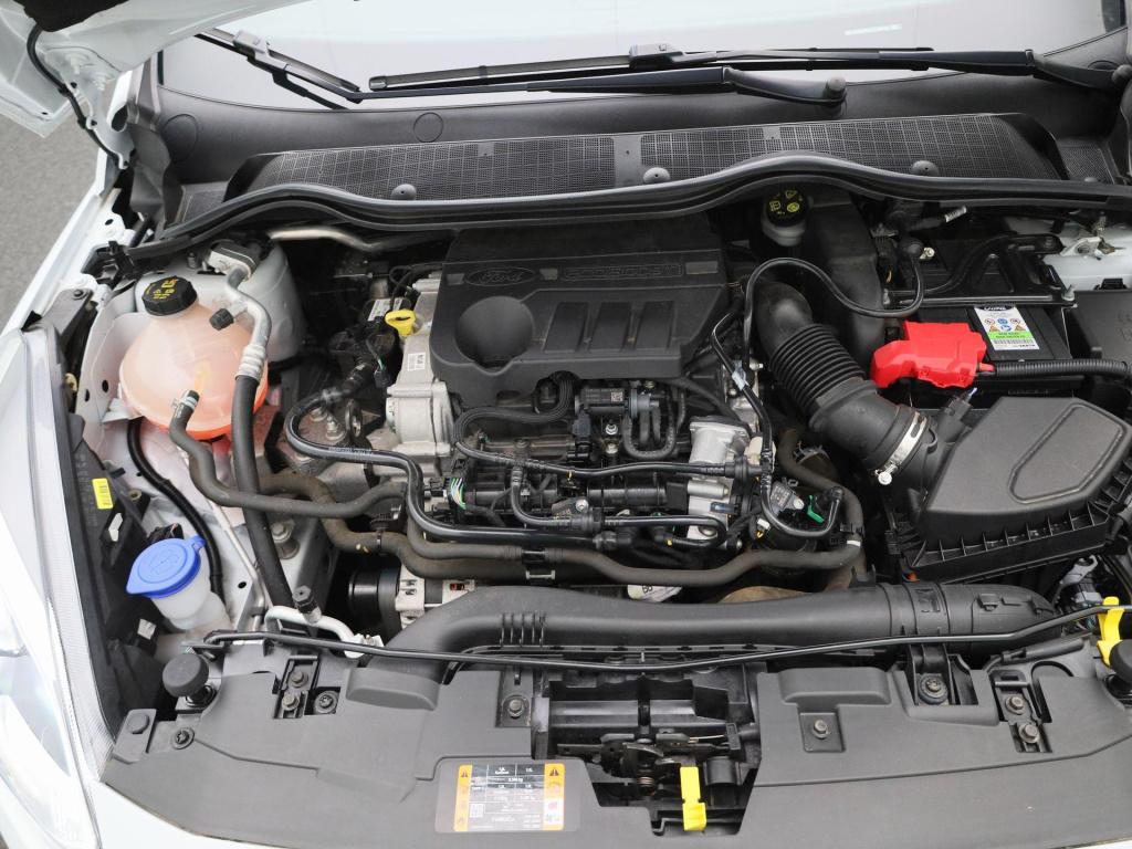 Ford Fiesta 1.0 ecoboost titanium x | lmv | parkeer sensoren | led | naviga