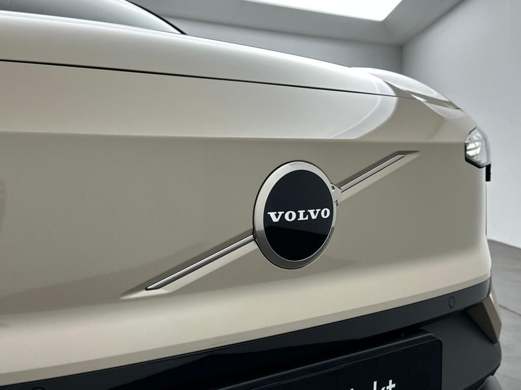 Volvo Ex30 p3 long range plus europa
