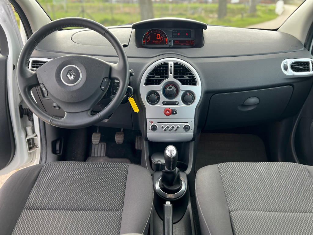 Renault Modus 1.2-16v dynamique // 28.000 km! // new