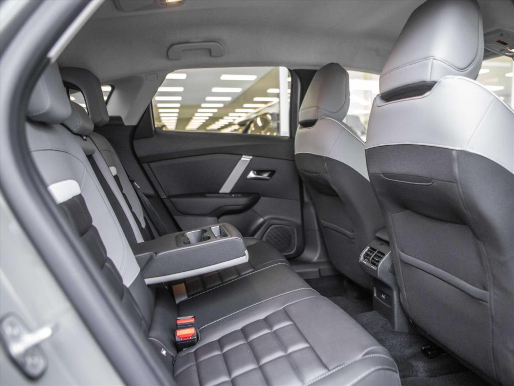 Citroen C4 1.2 hybrid 145pk e-dcs6 max