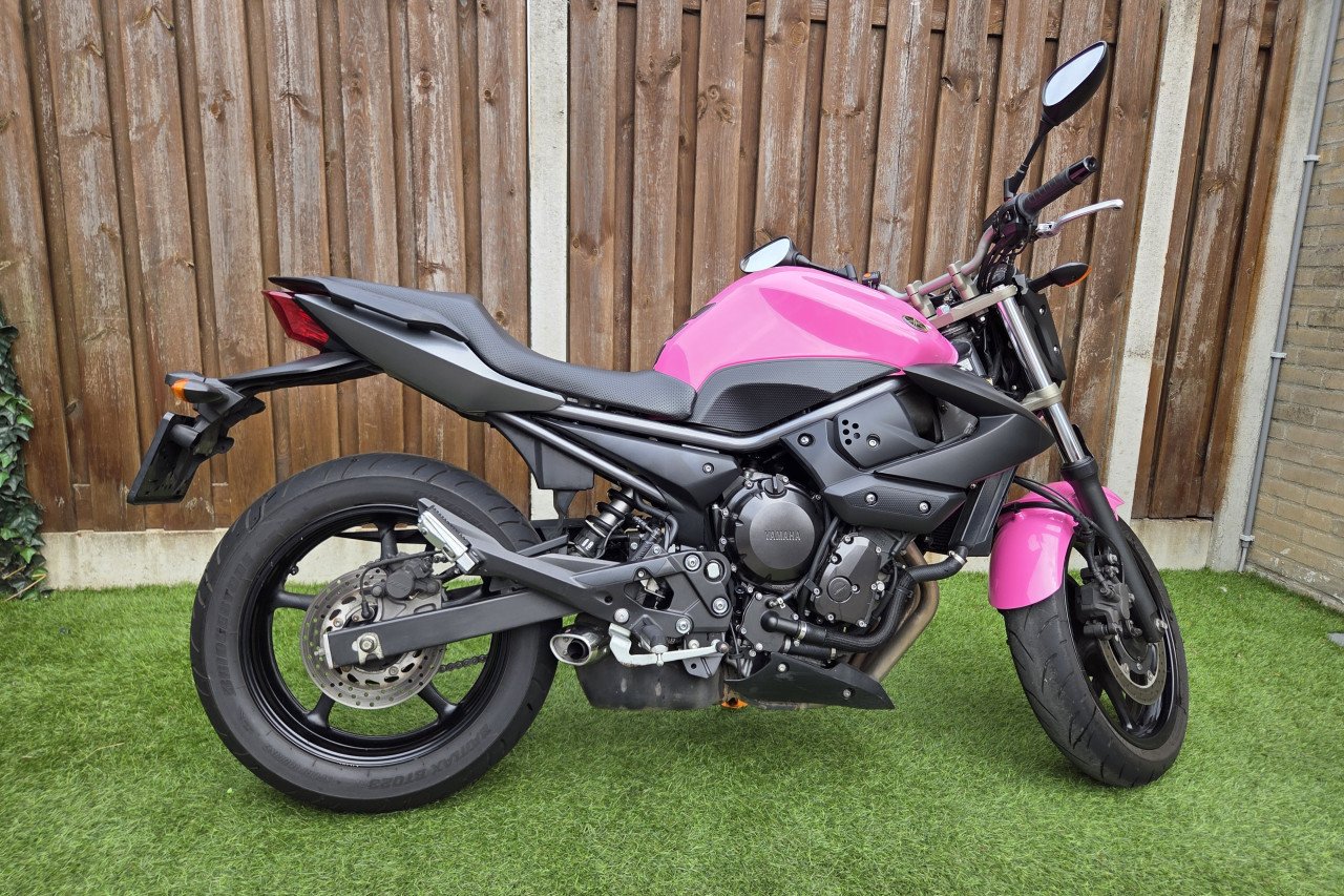 Yamaha XJ6 met weinig km te koop!