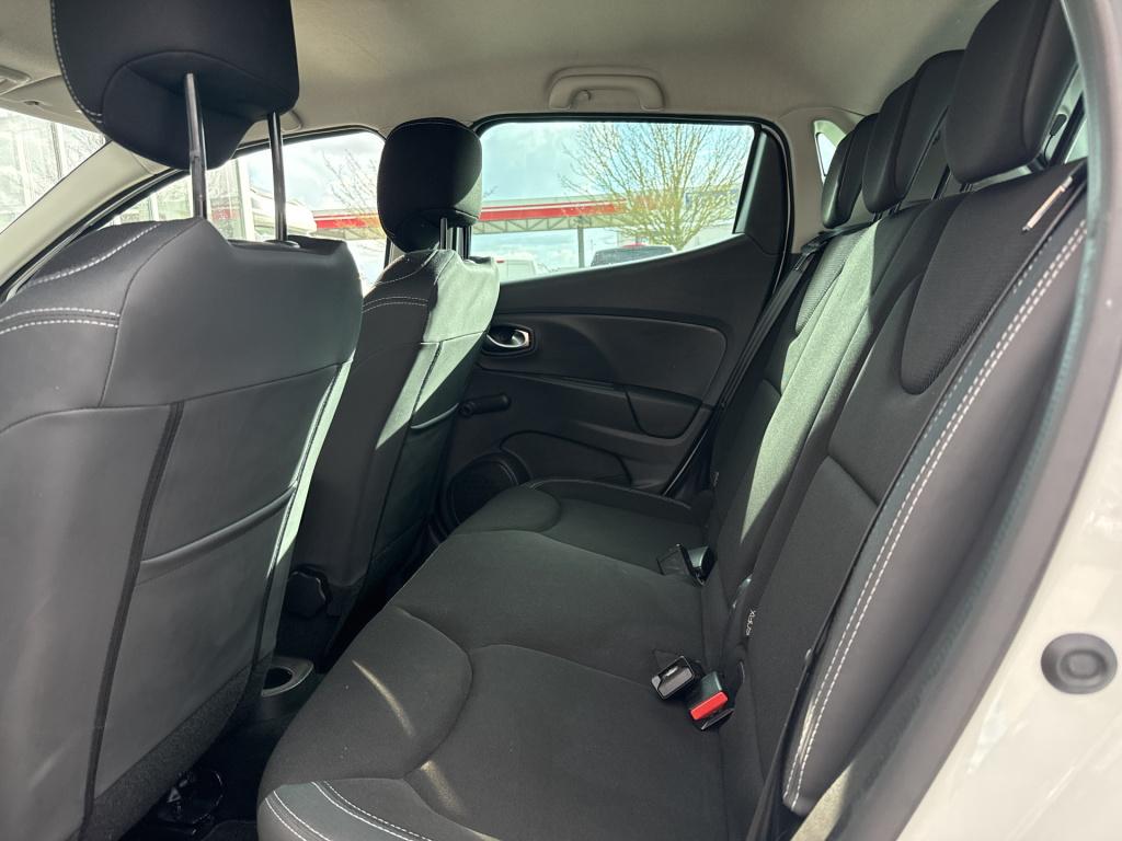 Renault Clio 1.5 dci ecoleader zen | nl-auto | trekhaak | navi | cruisec. |