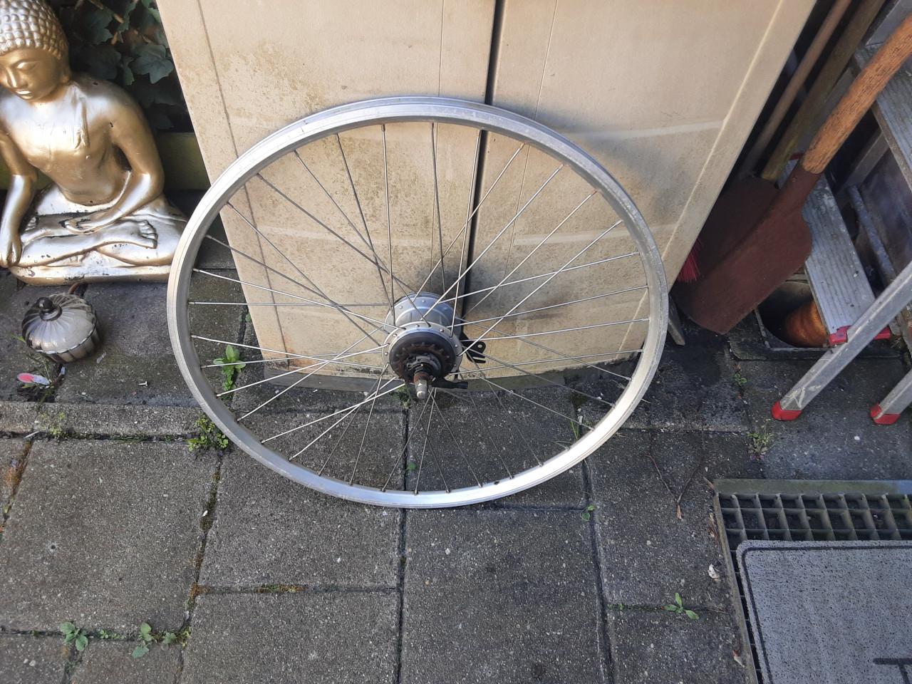 28 inch nexus achterwiel, 8 speed,rollerbrake rem