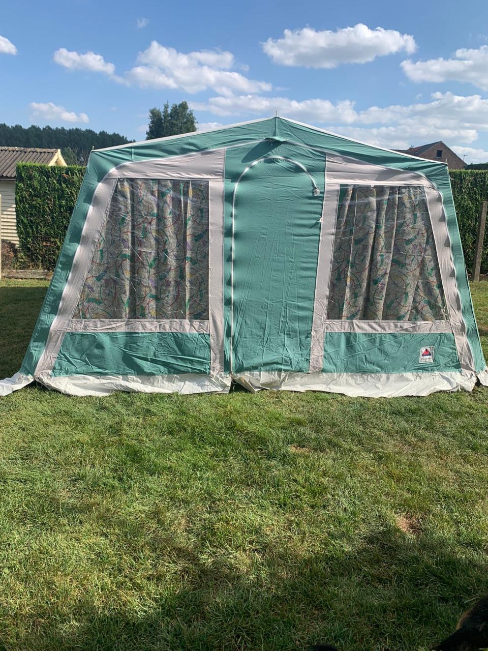 Grote 4 persoons Dorema bungalow tent