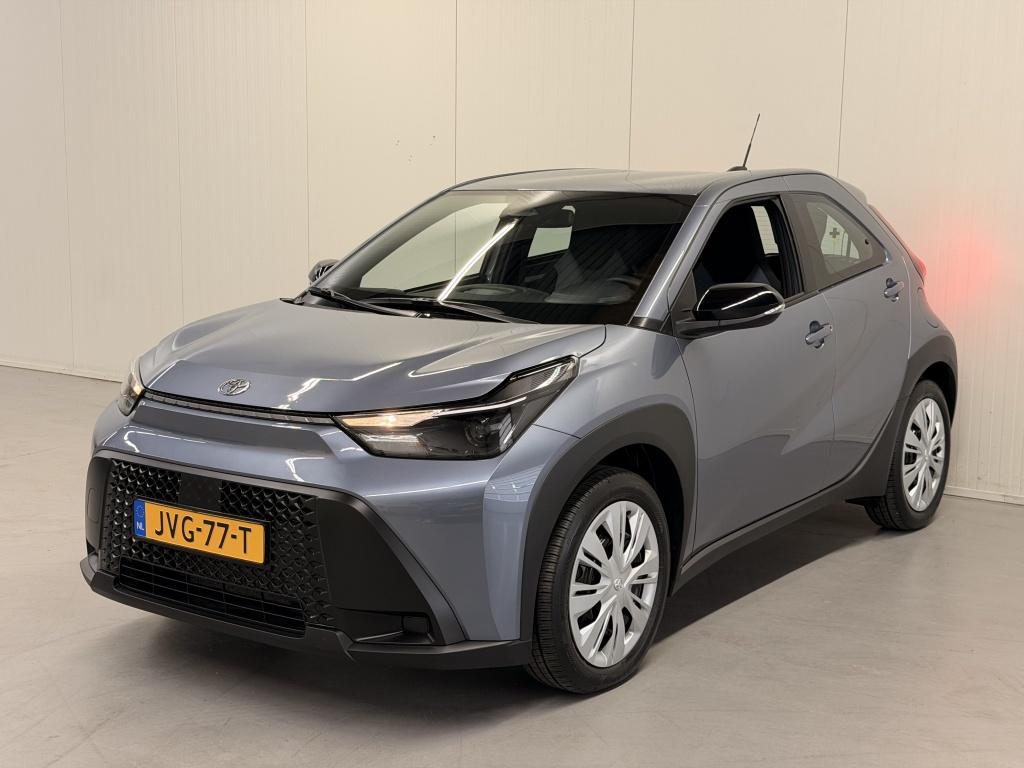 Toyota Aygo X hybrid 115 play