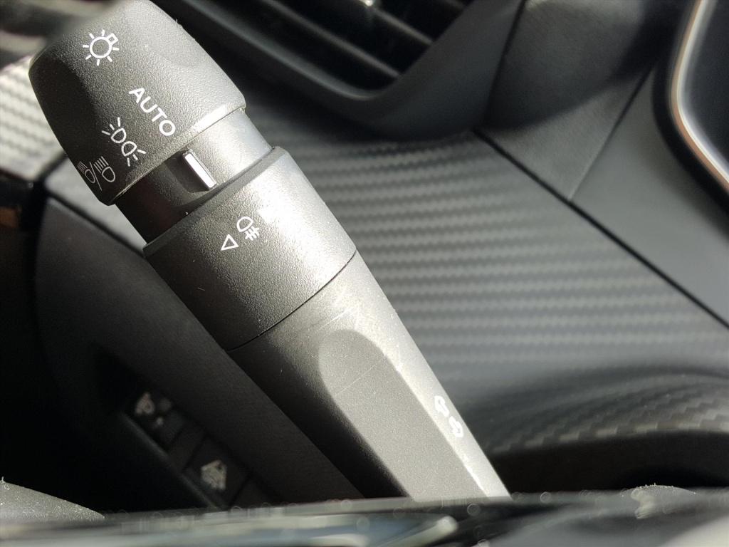 Peugeot 208 1.2 active 75pk navigatie | apple carplay & android auto | airc