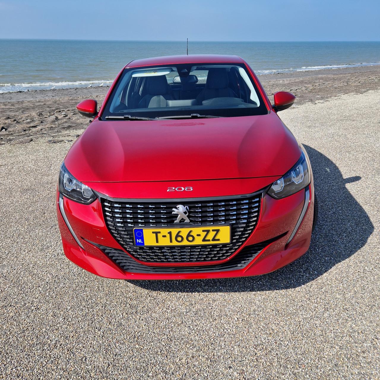 Te koop mooie peugeot 208 rood