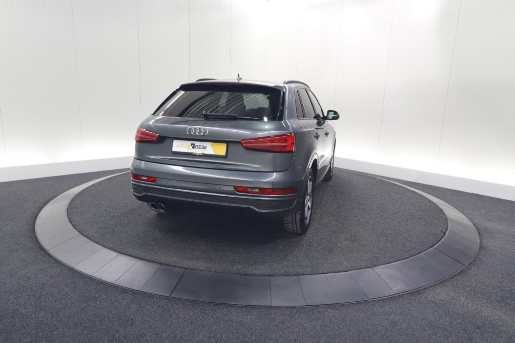 Audi Q3 1.4 tfsi cod sport s line edition | parkeersensoren | navigatie | c