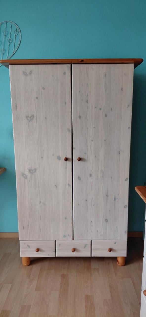 2-deurs hang- legkast en commode