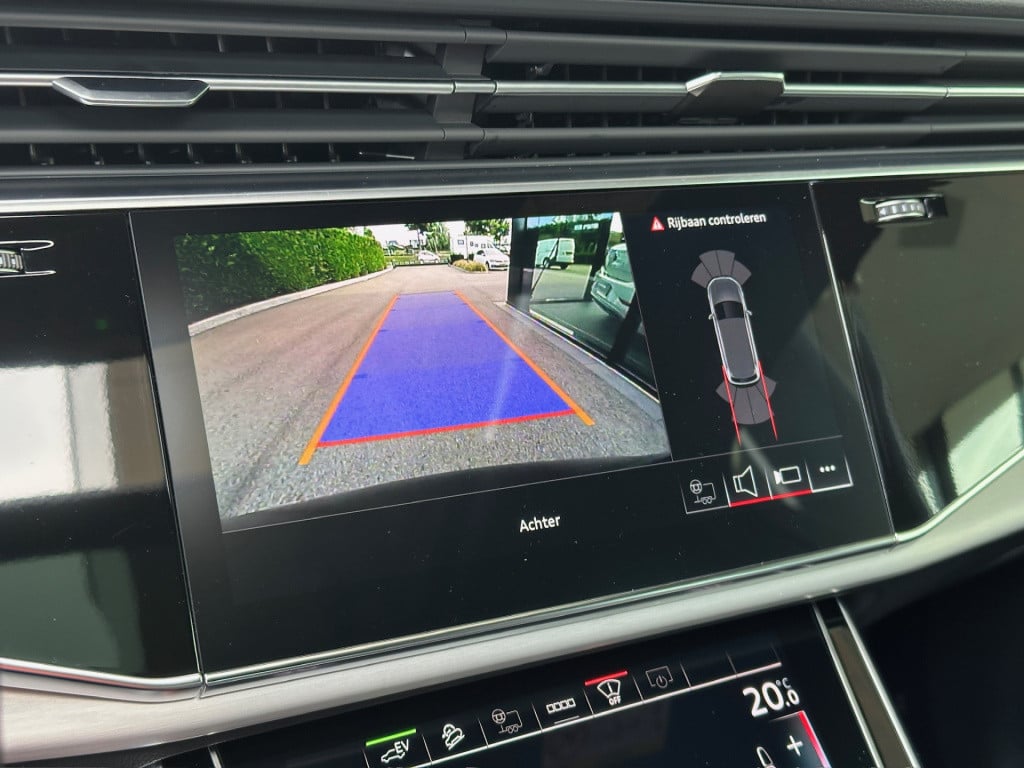 Audi Q7 55 tfsi e quattro pro line s-line | panoramadak | luchtvering | tre