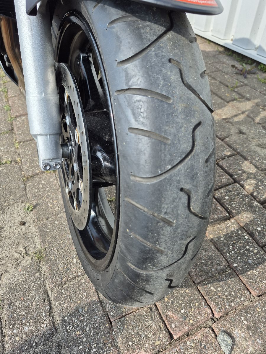 Suzuki GSR600 uit 2008