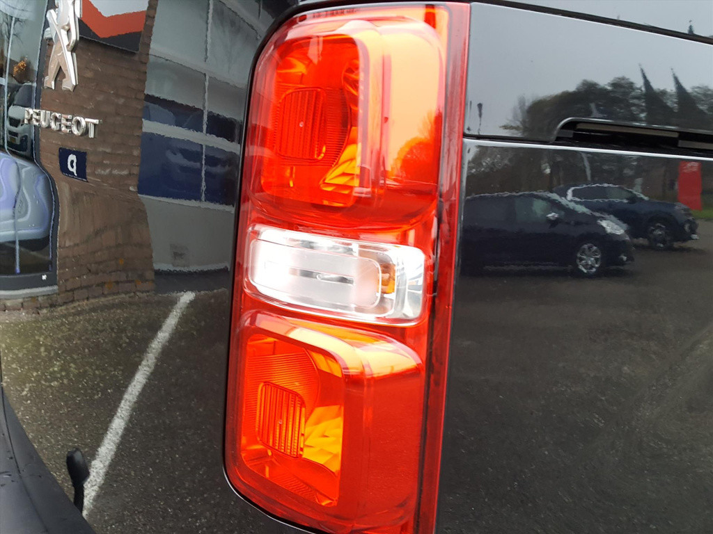 Peugeot Expert premium pack l2h1 (227s) 2.0 bluehdi-120pk (euro6) 3persoons