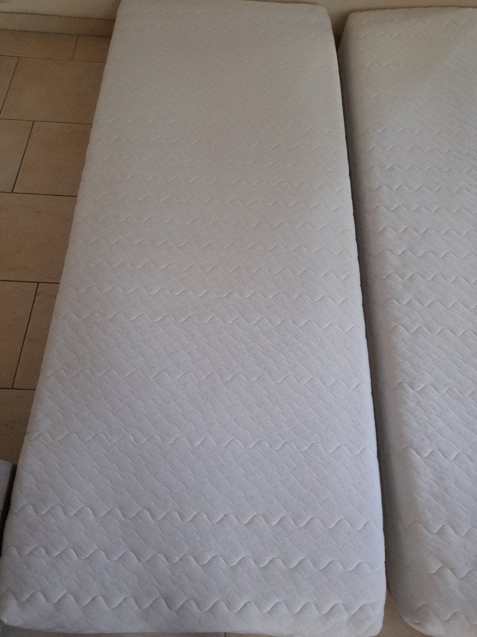 2 Matrassen 80 x 200 (in goede staat )