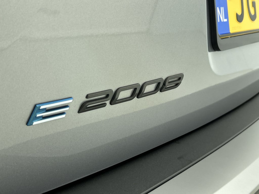Peugeot E-2008 ev style 50 kwh | rijklaar |