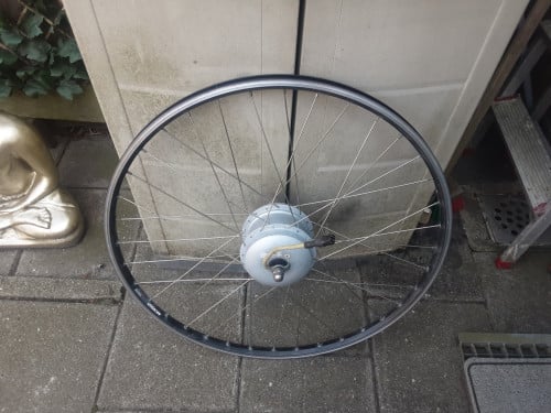 Gazelle elektrische 28 inch voorwiel met , 5 gaats stekker,velgrem