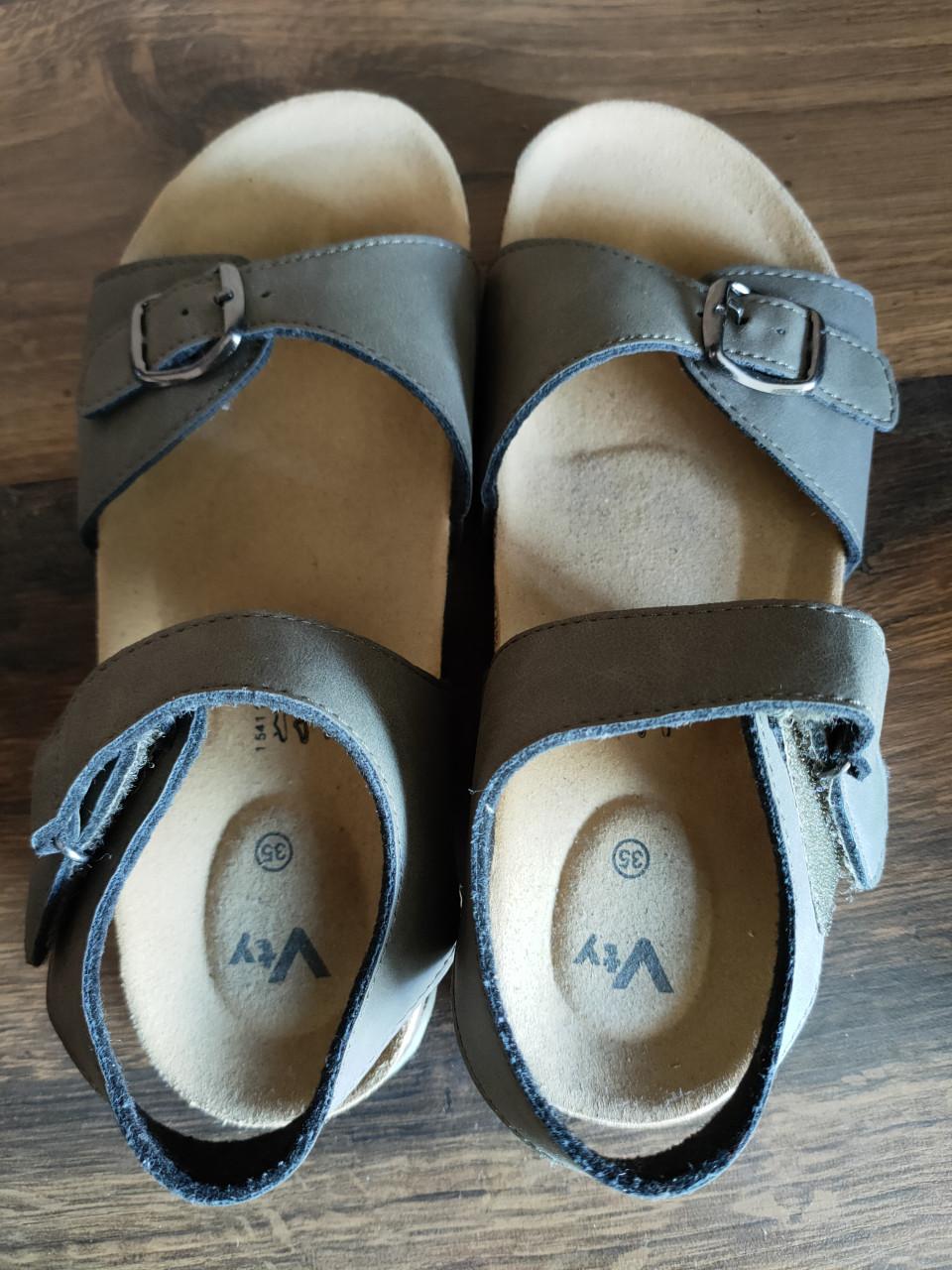 Sandalen, maat 35, nieuw!