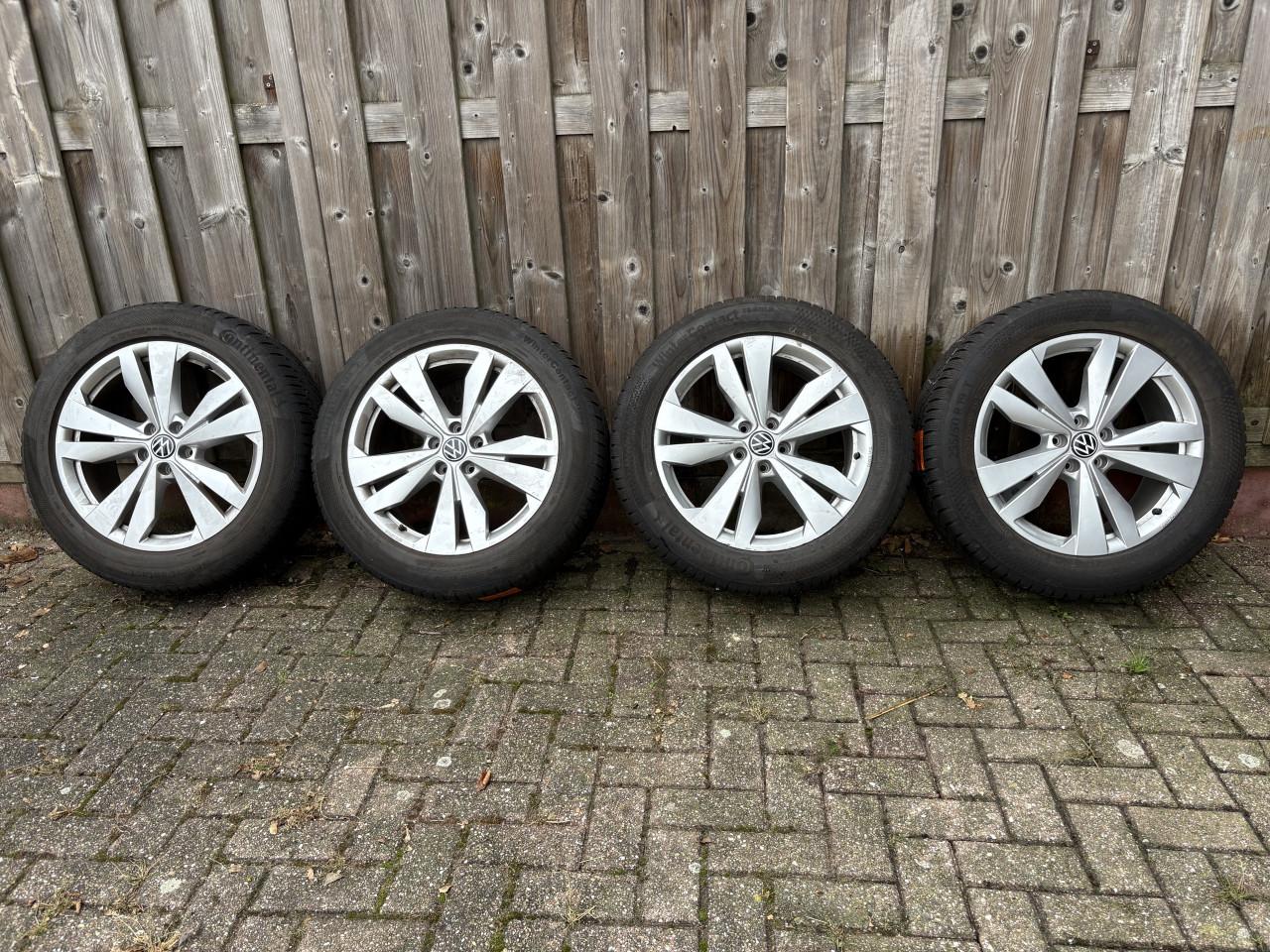 4 winterbanden Continental TS850 P255/VW