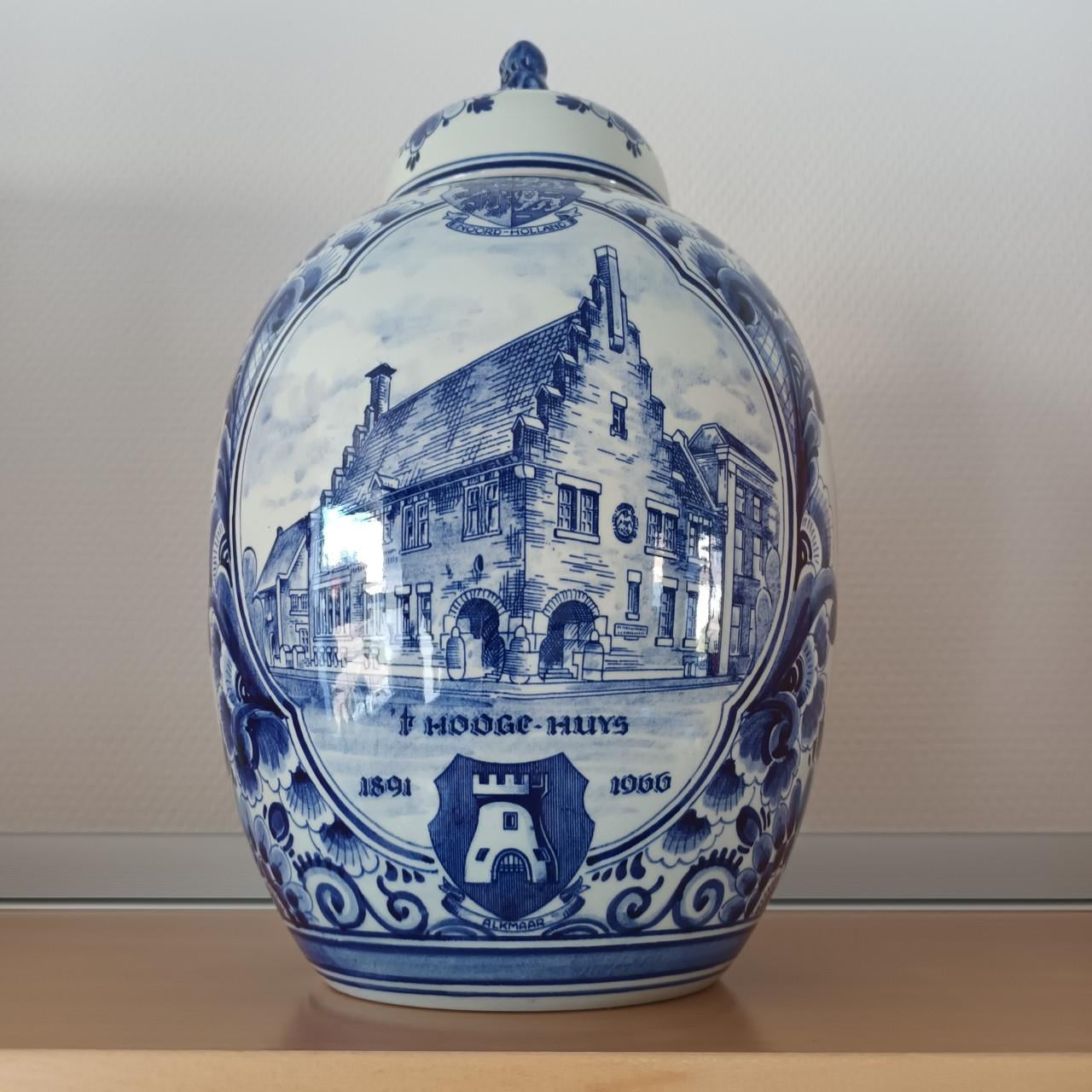 Delfts blauwe dekselvaas/gemberpot 't Hooge Huys handgeschilderd 1966