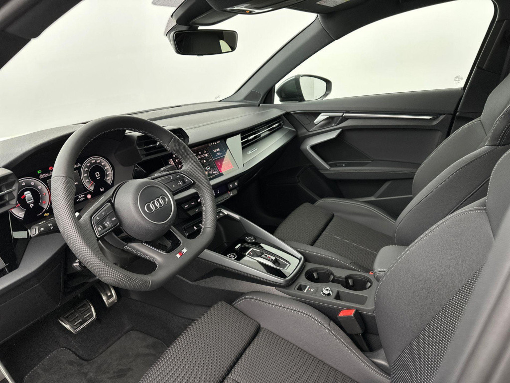 Audi A3 limousine s edition 35 tfsi 110 kw / 150 pk limousine 7 vers
