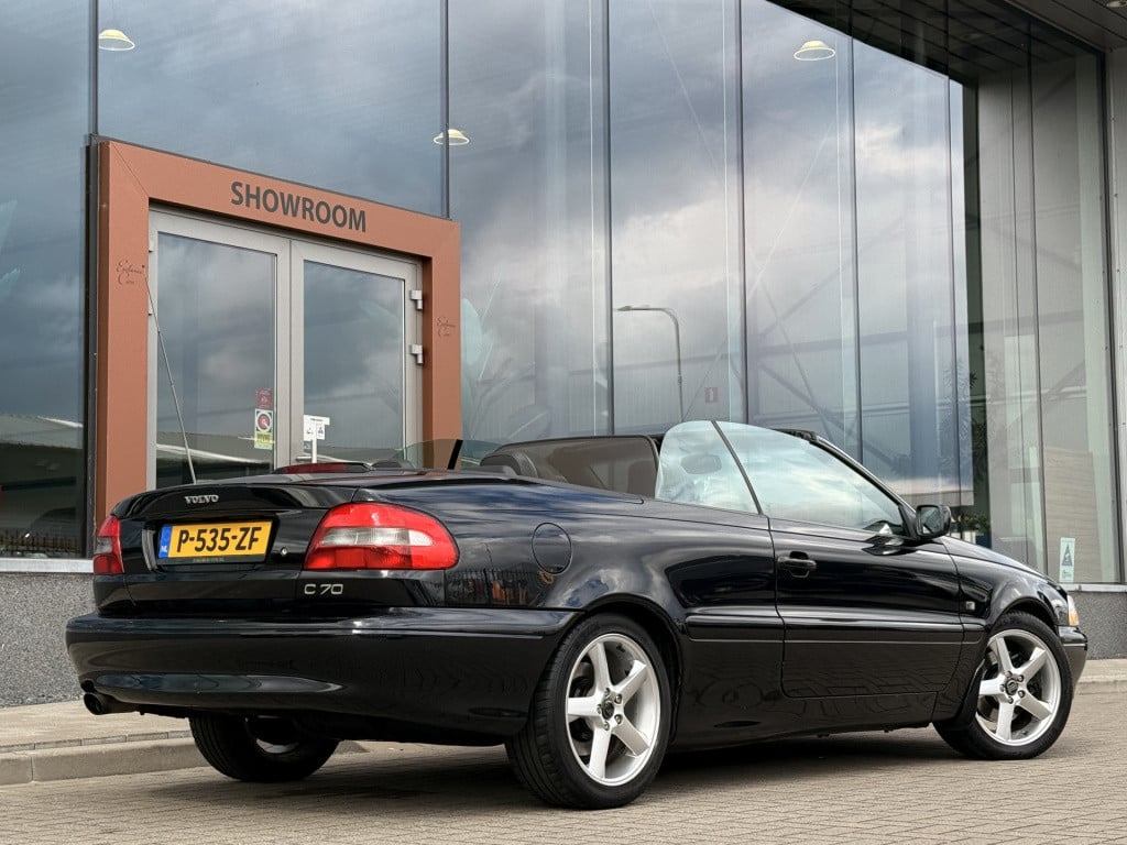 Volvo C70 convertible 2.4 t tourer | leder | windscherm | stoelverwarming |