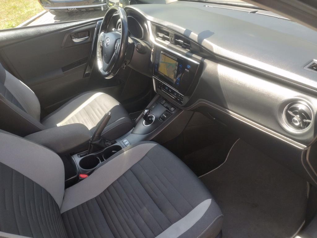 Toyota Auris touring sports 1.8 hybrid | automaat