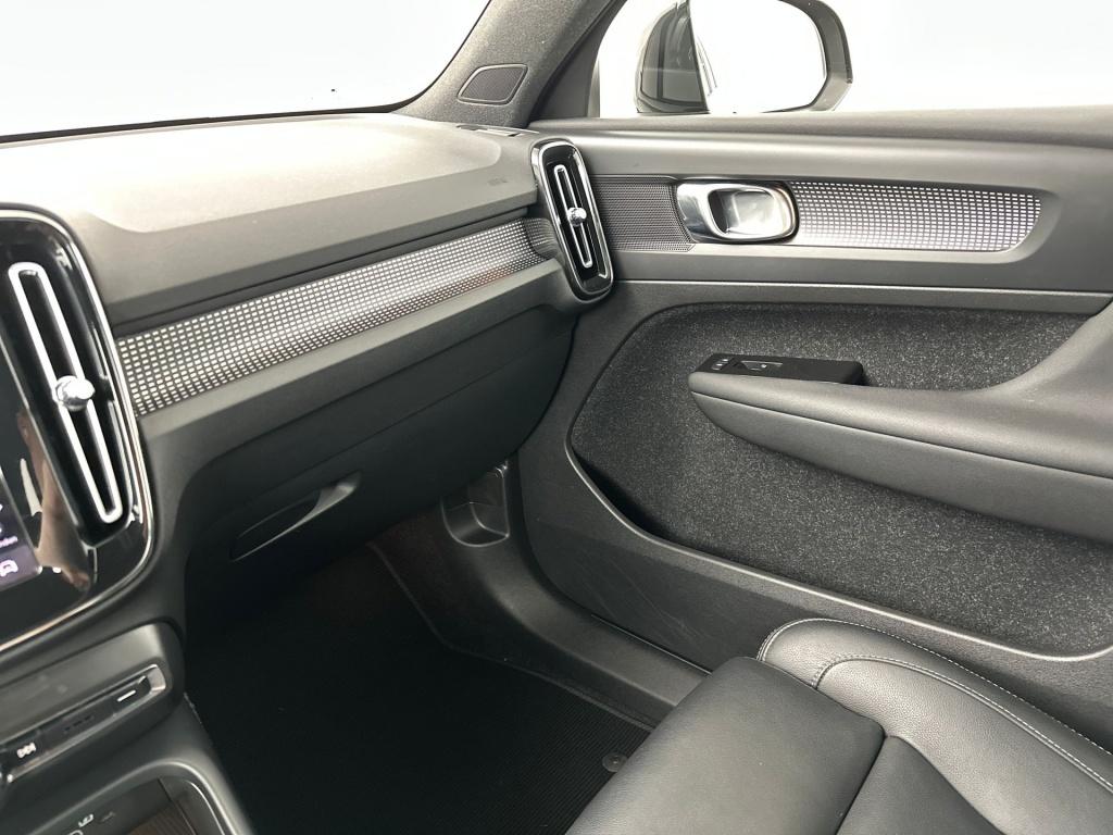 Volvo XC40 p8 408pk recharge r-design| cruise.controle| stoelverwarming
