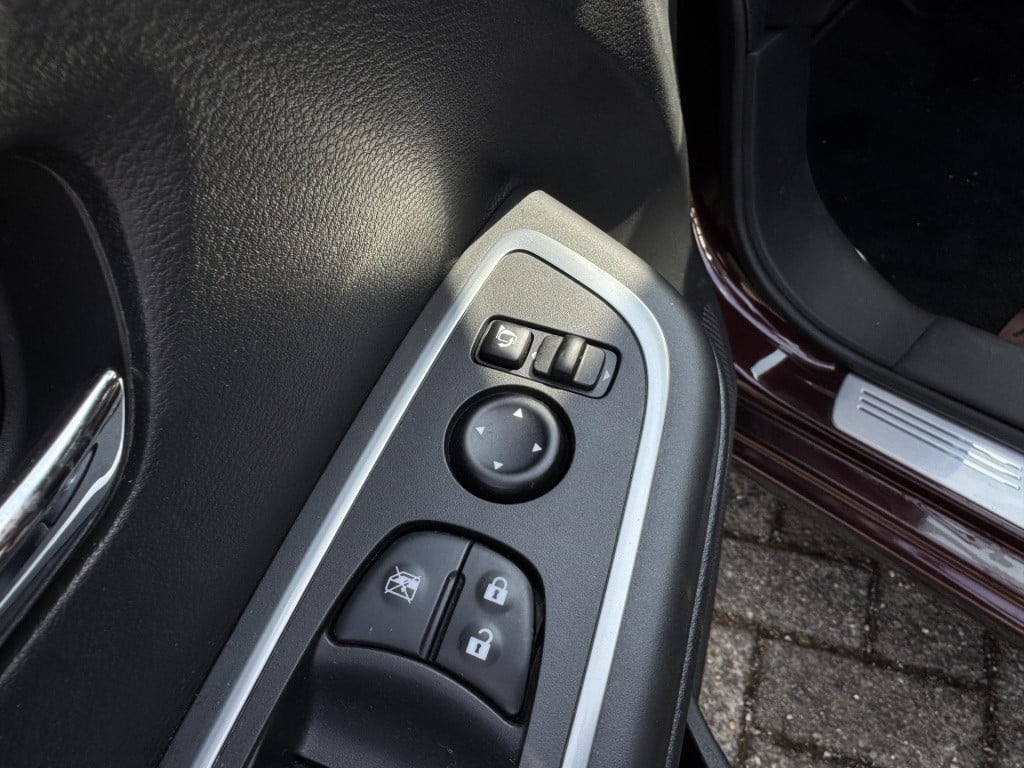 Nissan Micra 1.0 ig-t n-style | navigatie | camera | led koplampen | leder 