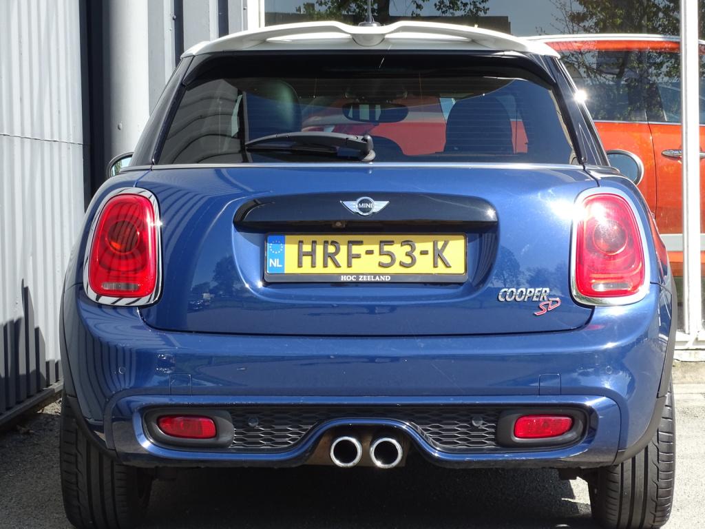 Mini Cooper mini 2.0 sd chili serious business automaat | led | leder | pan